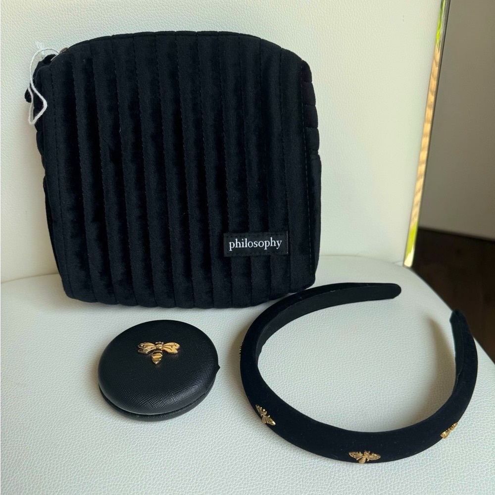 Philosophy Makeup Bag with Headband & mirror. All are new. Never used.